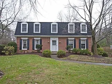 125 Crofton Dr photo 1