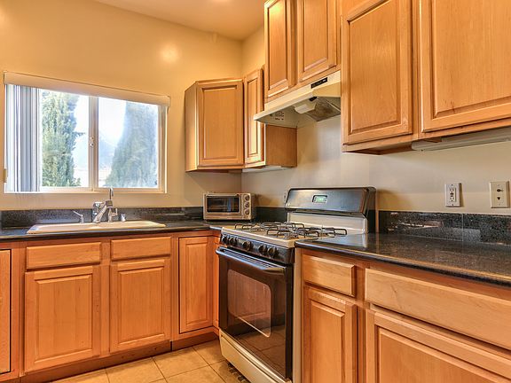 3rd image of 528 E Cedar Ave Unit 201