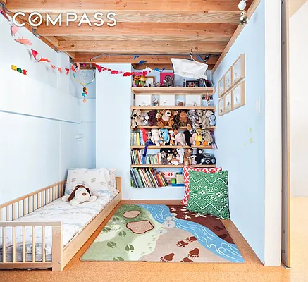 Sold by Compass | media 21