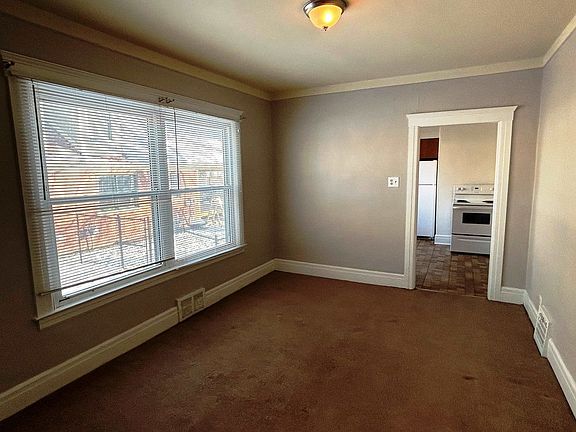 4th image of 717 Plum St