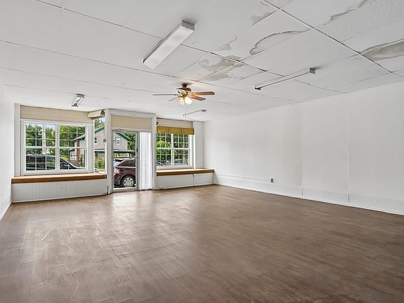 3rd image of 110-120 E Main St