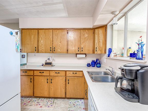 5th image of 1646 Janes Rd