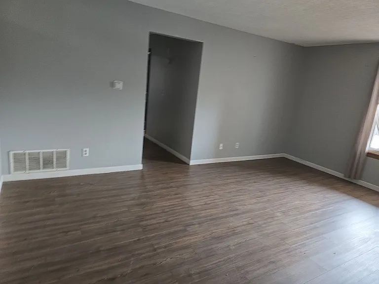 812 Gordon Smith Blvd — Photo 6