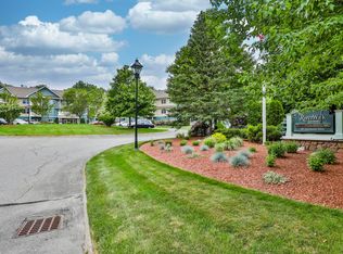 65 Hawthorne Dr APT 313, Bedford, NH 03110
