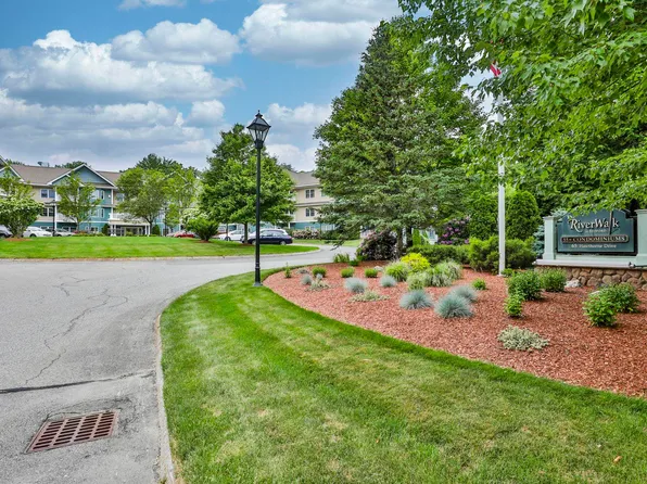 65 Hawthorne Drive #313, Bedford, NH 03110