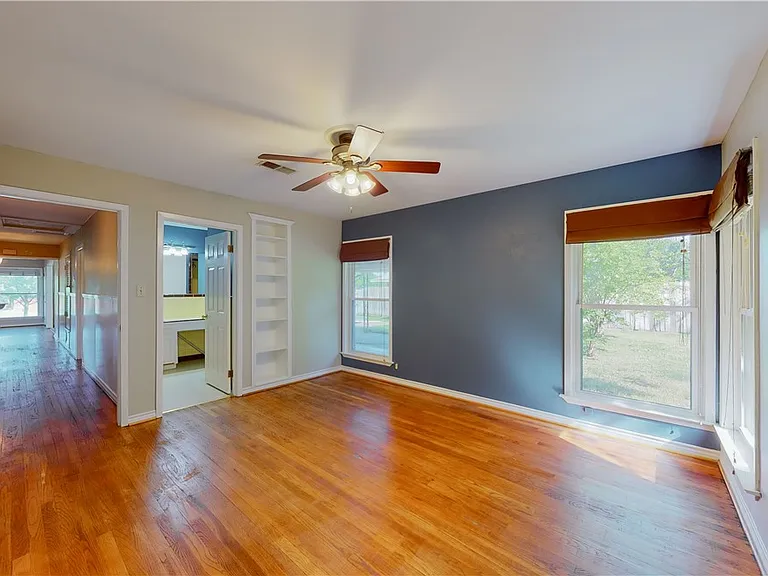 2104 Elmwood Dr — Photo 25