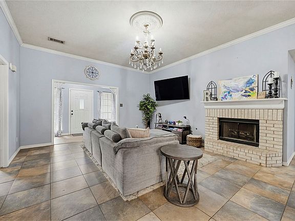 3rd image of 1211 Mullins Ct