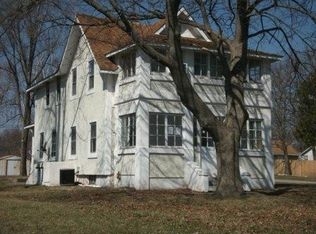 2000 Elim Ave, Zion, IL 60099