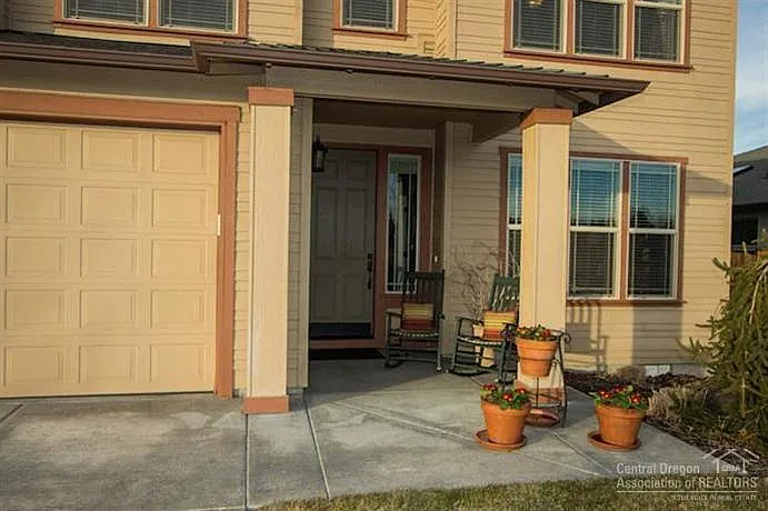 2948 NE Conners Ave — Photo 3