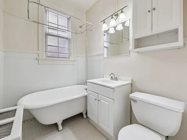1818 Riggs — Photo 17