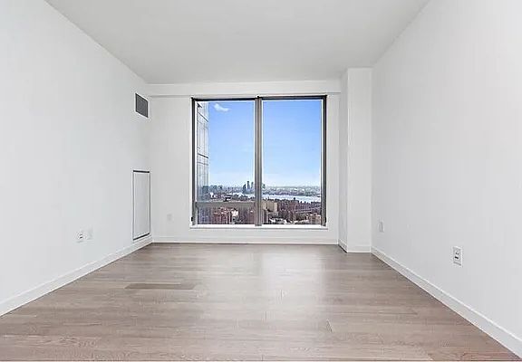5th image of 252 South St Unit 53F