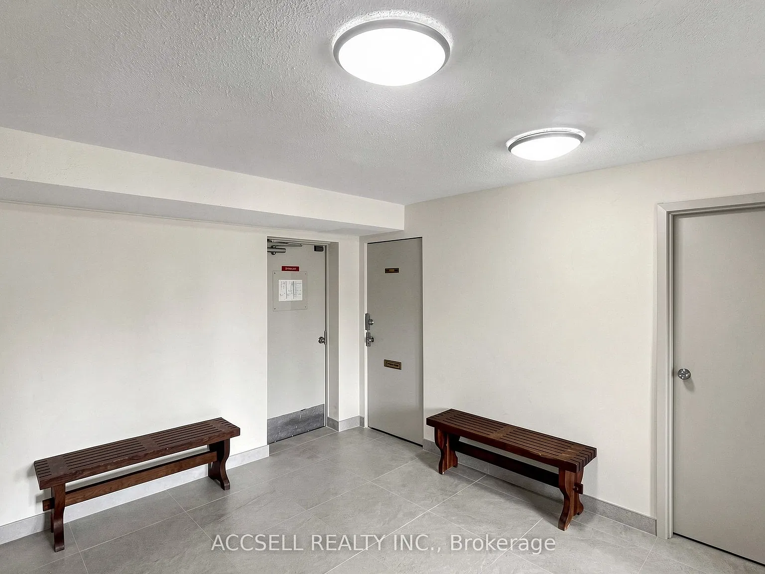 4 bed, $2,975 — Photo 4
