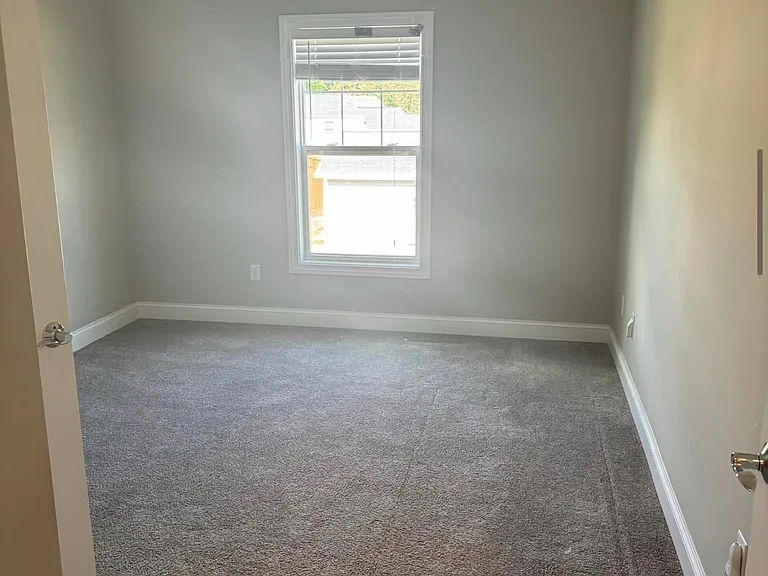 Contemporary Home Suites — Photo 15