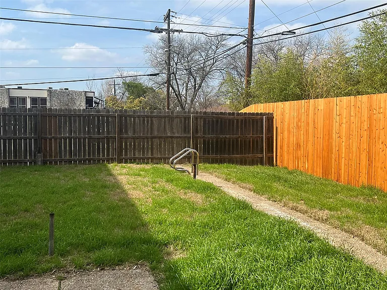 1820 Wooten Park Dr #104 — Photo 16