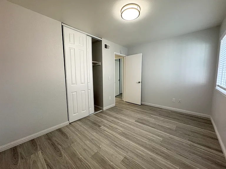 2130 Nottoway Ave — Photo 13