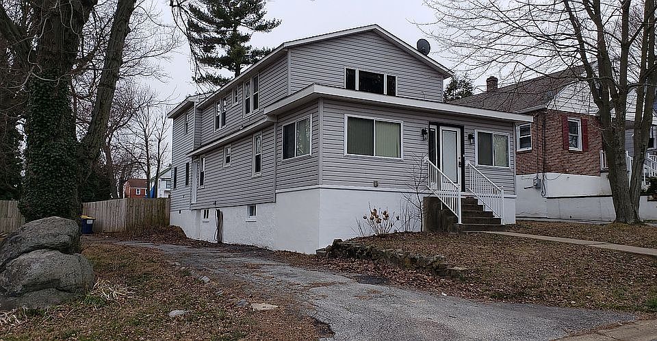 1st image of 904 Bellefonte Ave