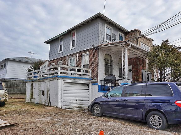 2nd image of 306 Beach 27th St #0