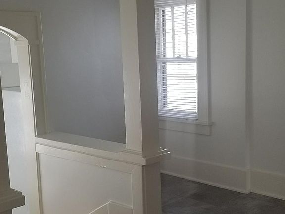 5th image of 920 S 40th St APT 1