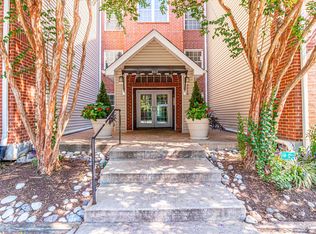 3315 Wyndham Cir APT 3222, Alexandria, VA 22302