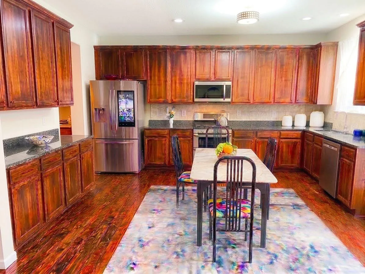 3 bed, 2.5 bath, 2329 sqft, $2,550 — Photo 2