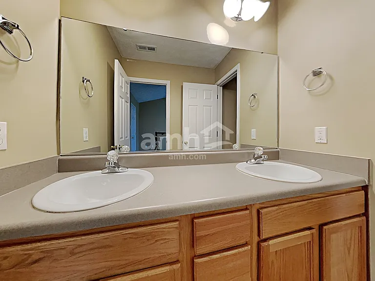6100 Glenmay Dr — Photo 14