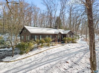 4 Rowledge Pond Road, Newtown, CT 06482
