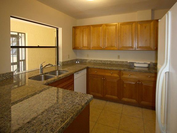 2nd image of 422 S L St APT 3