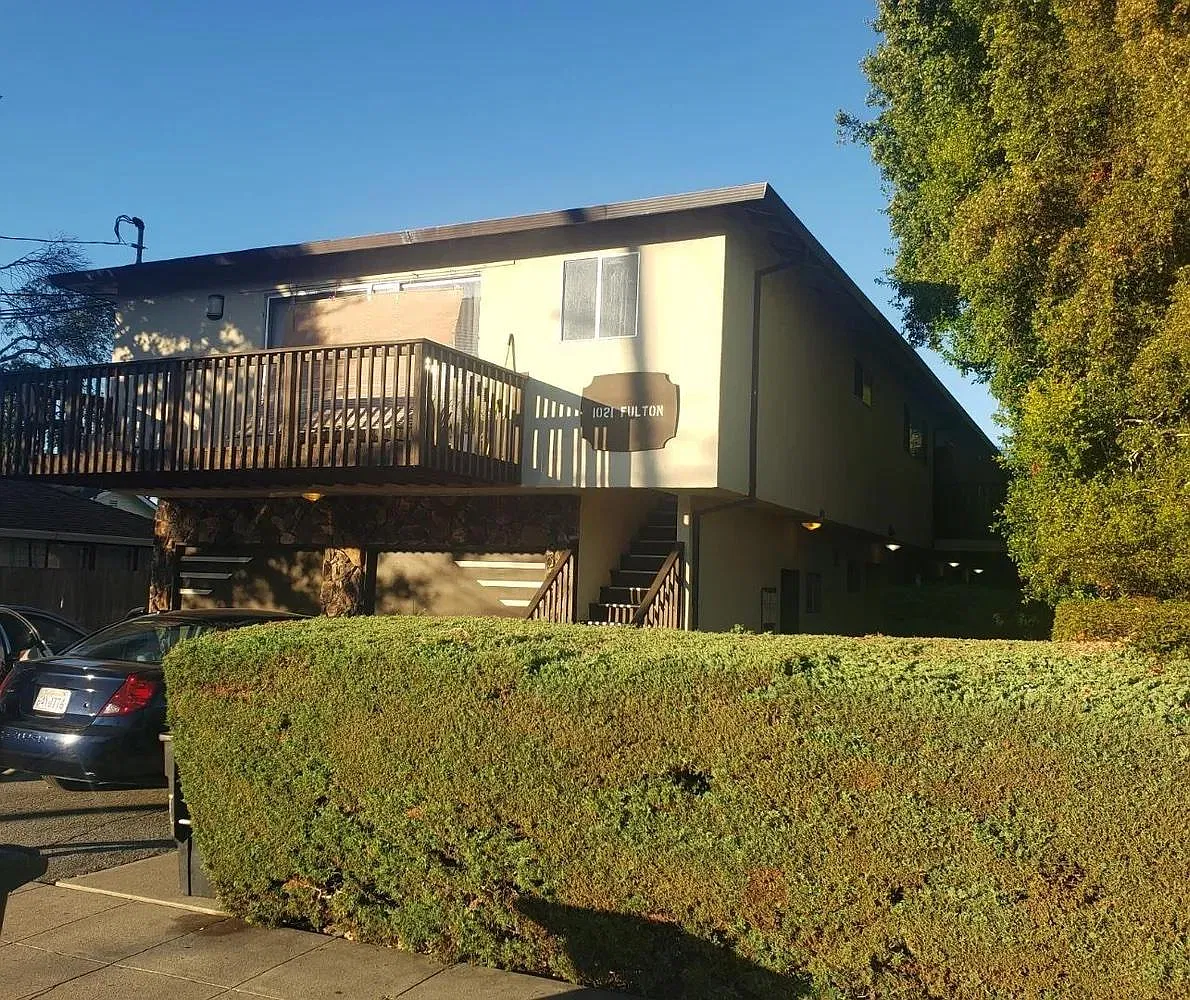 2 bed, 1000 sqft, $3,200 — Photo 1