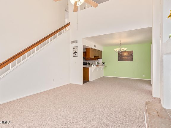 5th image of 1708 E JACINTO Avenue