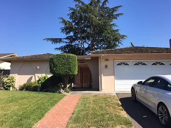 1st image of 2756 Grandview Dr