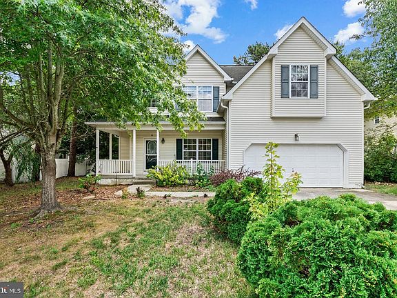 2nd image of 210 Beacon Hill Dr