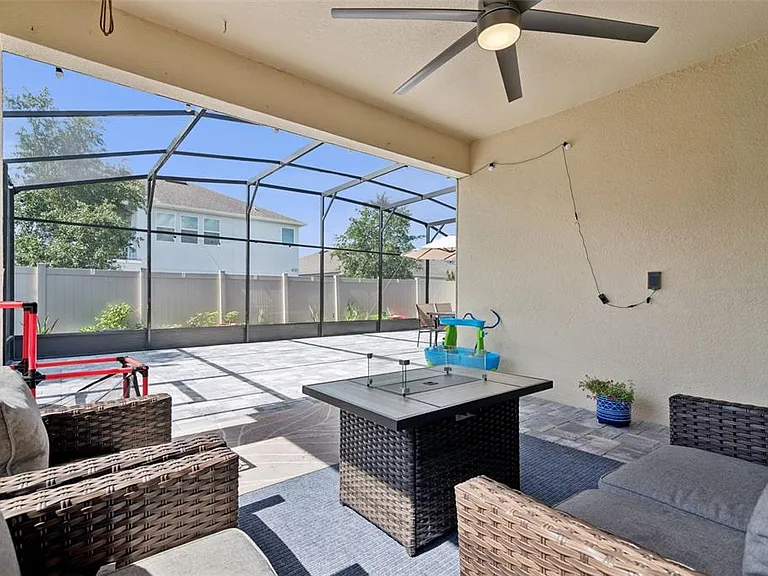 2615 Pinyonpine Ln — Photo 34