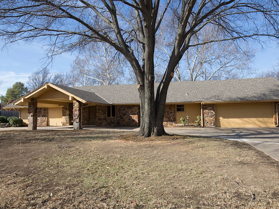 Masonite Stone Contemporary Style Home