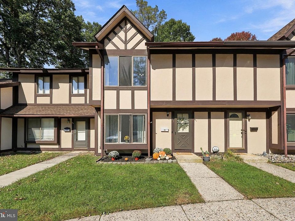 1st image of 57 White Birch Ct