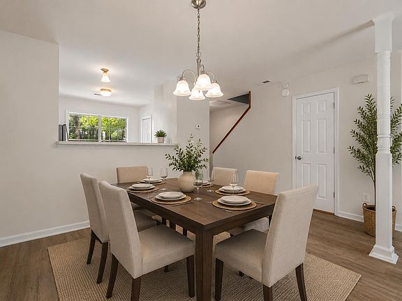 5th image of 5551 Fieldcross Ct