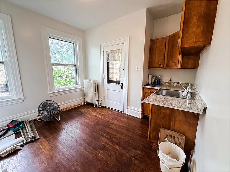 712 E Brady St #REAR — Photo 15
