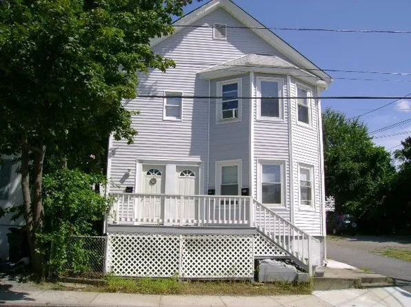 105 Parnell St, Providence, RI 02909