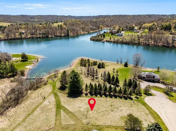 L633 Rhine Dr, La Valle, WI 53941