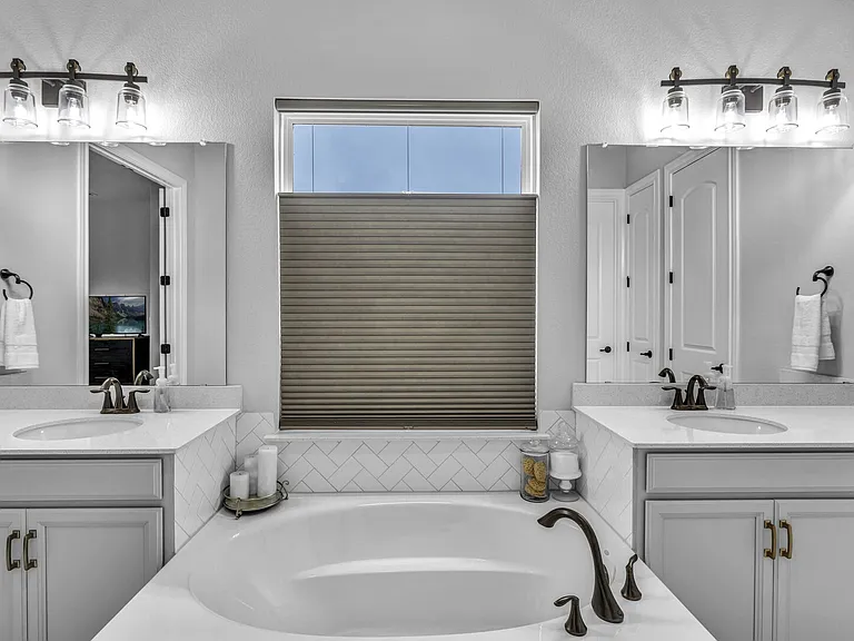 Alouette Dr — Photo 17