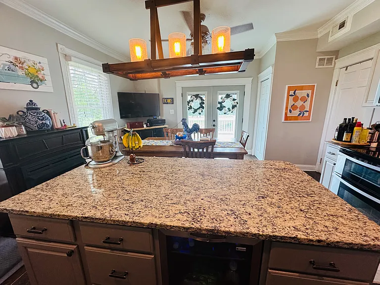 9219 Springs Rd — Photo 21