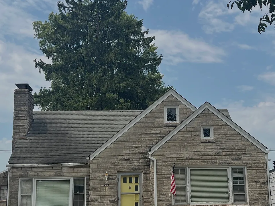 114 Ridgeway Ave