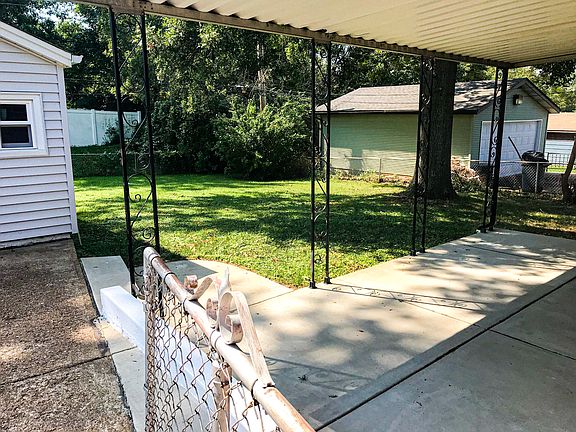 3rd image of 10748 Faraday Dr