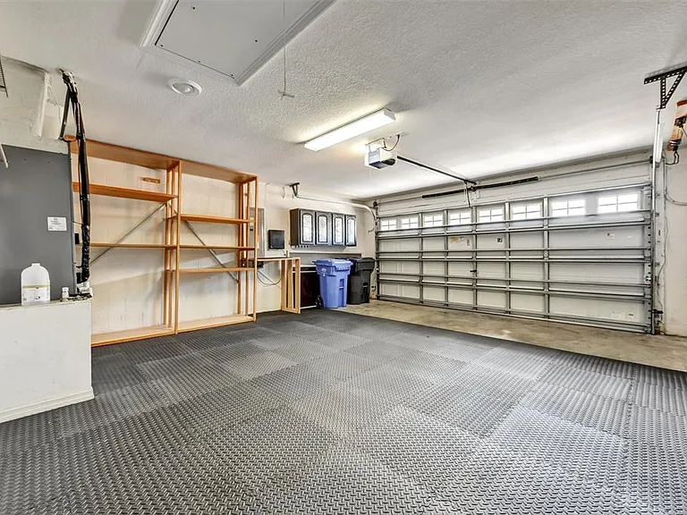 7514 Forest Mere Dr — Photo 30