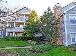 13058 Autumn Woods Way APT 104, Fairfax, VA 22033