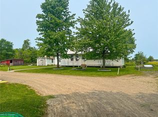 6723 Hilldom Rd, Conneaut, OH 44030