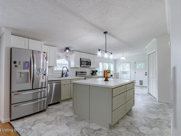 335 Evergreen St, Shepherdsville, KY 40165