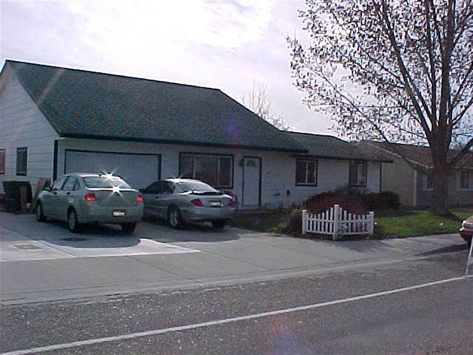 1st image of 942 N School St