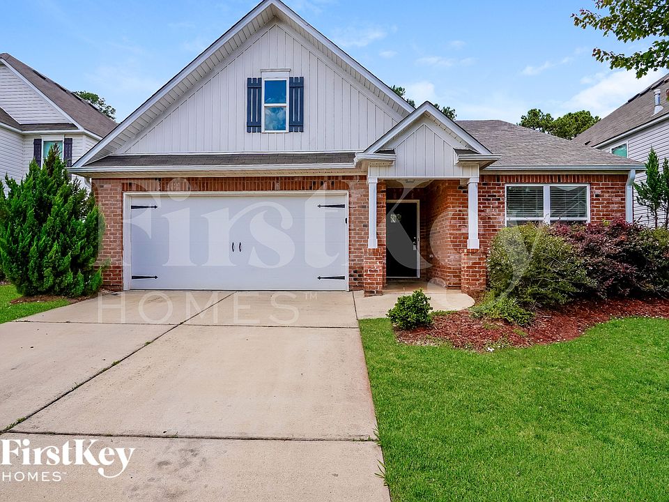1st image of 4631 Woodford Cir