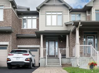 174 Hawkshaw Cres, Ottawa, ON K2J0J7