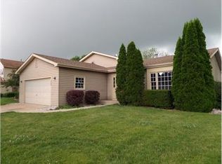 205 S Carriage Trl, McHenry, IL